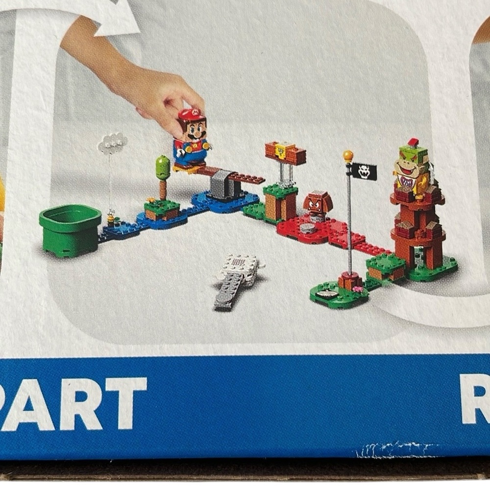 LEGO Super Mario Adventures with Mario Starter Course 71360 - Picture 4 of 8